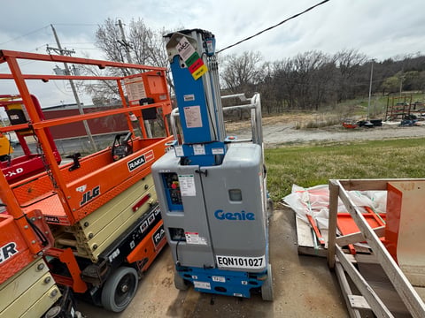 2019 Genie GR-20 Vertical Mast Lift Inoperable — photo 2