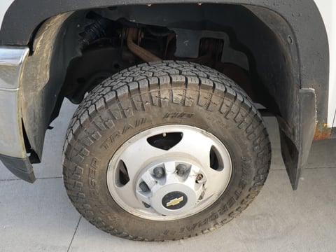2011 Chevrolet 3500HD — photo 28