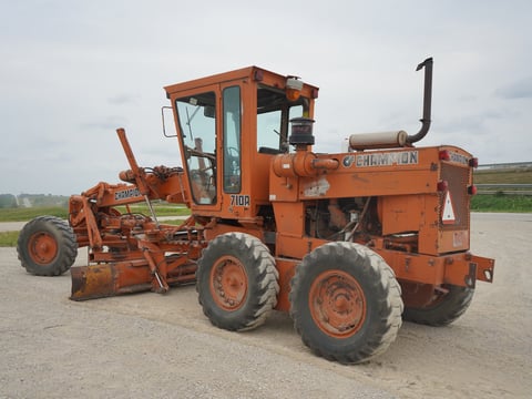 Champion 710A Motor Grader — photo 6