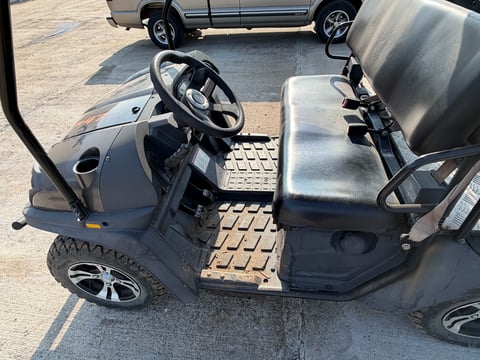 Trailmaster Golf Cart — photo 5