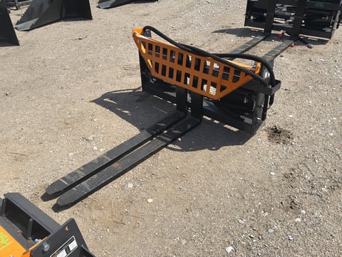 2025 LandHonor HPF-11-3000G Hydraulic Pallet Forks and Frame (Unused) — photo 1
