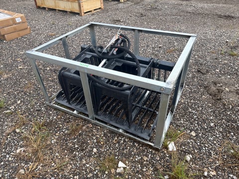 LandHonor MRB-72-44W 44in Mini Skid Steer Rock Grapple — photo 1