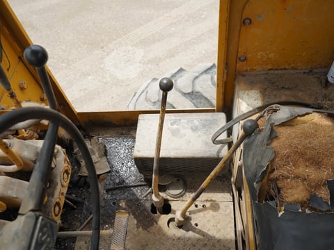 Allis Chalmers M100 Motor Grader — photo 27