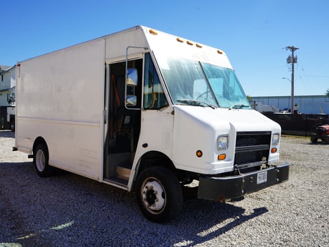 1998 Freightliner MT45 Step Van — photo 3