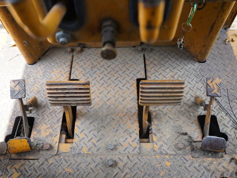 Komatsu D65E-6 Crawler Tractor — photo 28