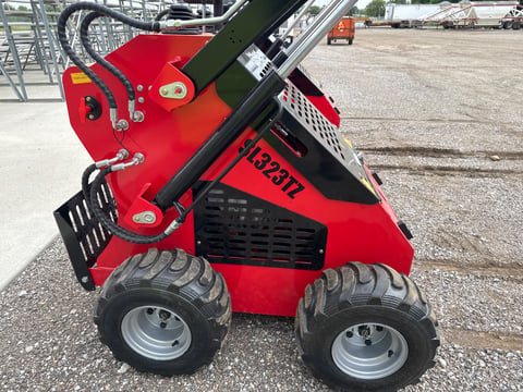 2026 Sdlool SL-323TZ Mini Skid Steer Loader (Unused) — photo 5