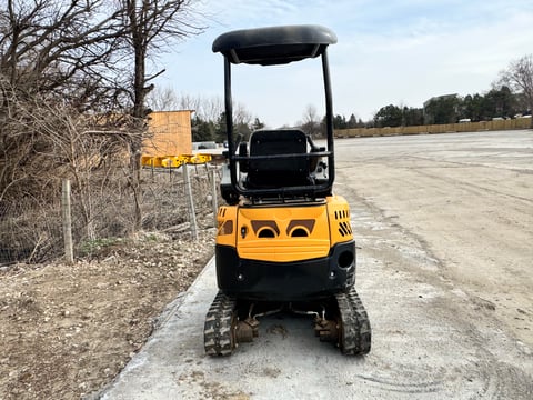 2023 Diggit EM15 Mini Excavator — photo 4