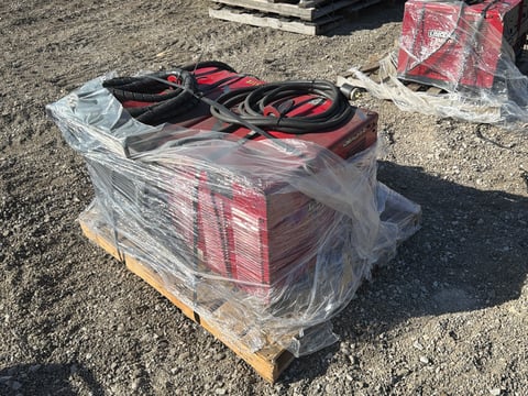 (2) Lincoln Electric Idealarc CV-305 Mig Welder Power Sources — photo 4