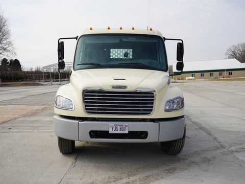 2023 Freightliner M2 106 17ft Flatbed Truck — photo 2