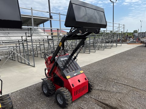 2026 Sdlool SL-323TZ Mini Skid Steer Loader (Unused) — photo 3