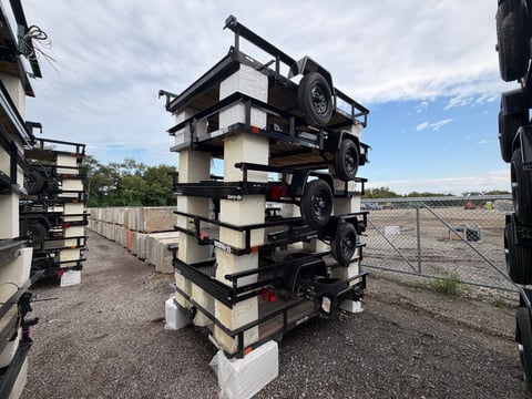 Qty of (6) 2027 Carry-On Trailers Z5X8GW2K — photo 1