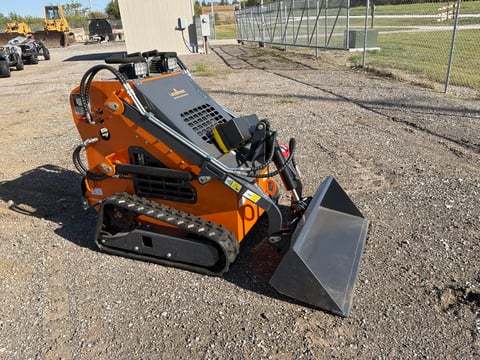 2026 LandHonor LHR-ME380X2 Stand-On Mini Skid Steer Loader w/ Bucket (Unused) — photo 2