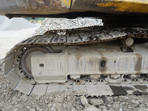2006 Komatsu PC220LC-8 Hydraulic Excavator — photo 24
