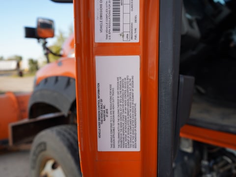 2017 International 7600 Sfa 6X4 Hooklift Plow & Spreader Truck — photo 10