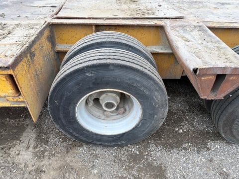 1978 Transport Trailers CR35TXF 17ft x 8ft TRI/A Lowboy Trailer — photo 7