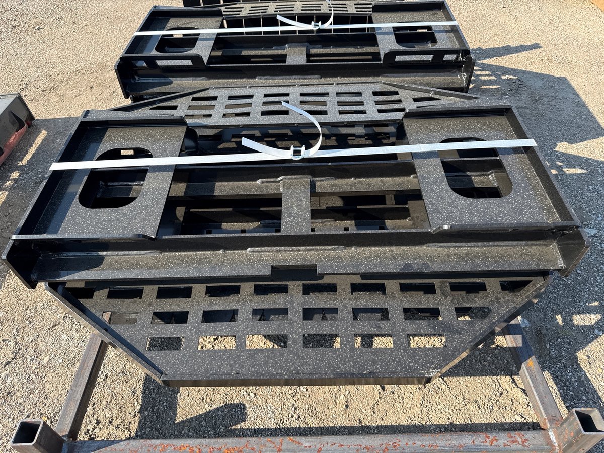 2026 GIYI DHC 60in Skid Steer Pallet Forks (Unused)