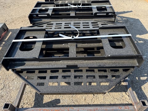 2026 Giyi DHC 60in Skid Steer Pallet Forks (Unused) — photo 1