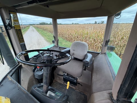 1992 John Deere 4960 Tractor  — photo 40