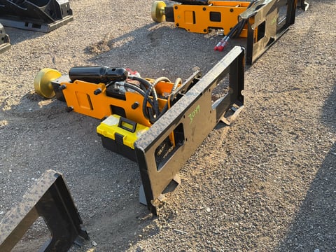 2026 Giyi Gy-D680 Skid Steer Post Driver (Unused) — photo 2