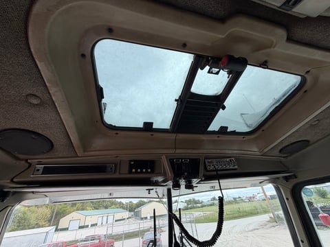2001 Kenworth T800 T/A Sleeper Truck  — photo 17