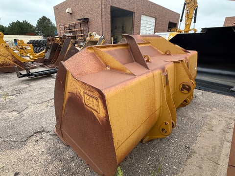 114" Pin OnWheel Loader Bucket  — photo 6
