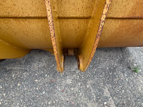 114" Pin OnWheel Loader Bucket  — photo 7