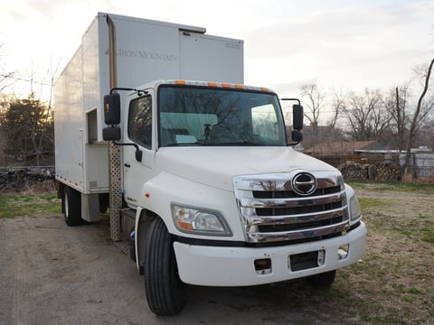 2012 Hino 338 Cargo Truck — photo 3