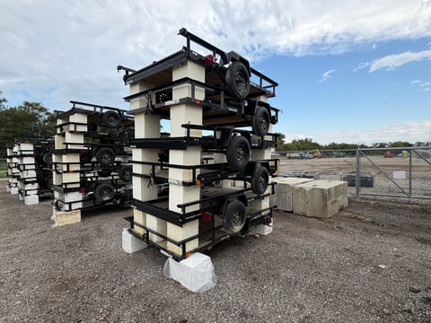 Qty of (6) 2027 Carry-On Trailers Z5X8GW2K — photo 1