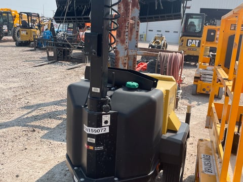 Inoperable Allmand NLPRO11 Towable Light Tower  — photo 1