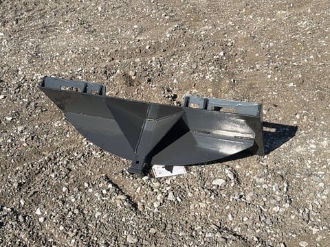2026 LandHonor Uha-16-3000G Skid Steer 2in Receiver Hitch Adapter, 3,000 LB (Unused) — photo 1