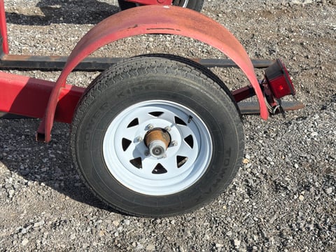 2016 Spirit of America 45LR Hydraulic Pallet Fork Trailer — photo 15