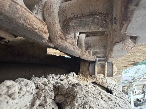 2006 Komatsu PC220LC-8 Hydraulic Excavator — photo 31