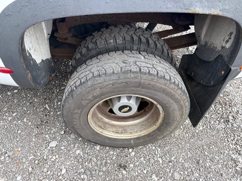 2011 Chevrolet Silverado 3500HD 4X4 Diesel Truck — photo 12
