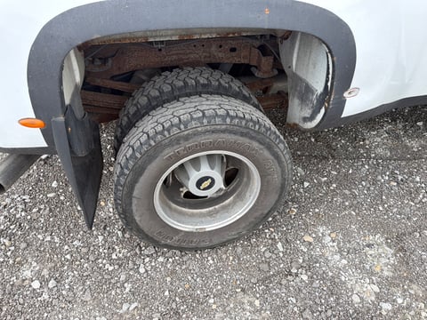 2011 Chevrolet Silverado 3500HD 4X4 Diesel Truck — photo 13