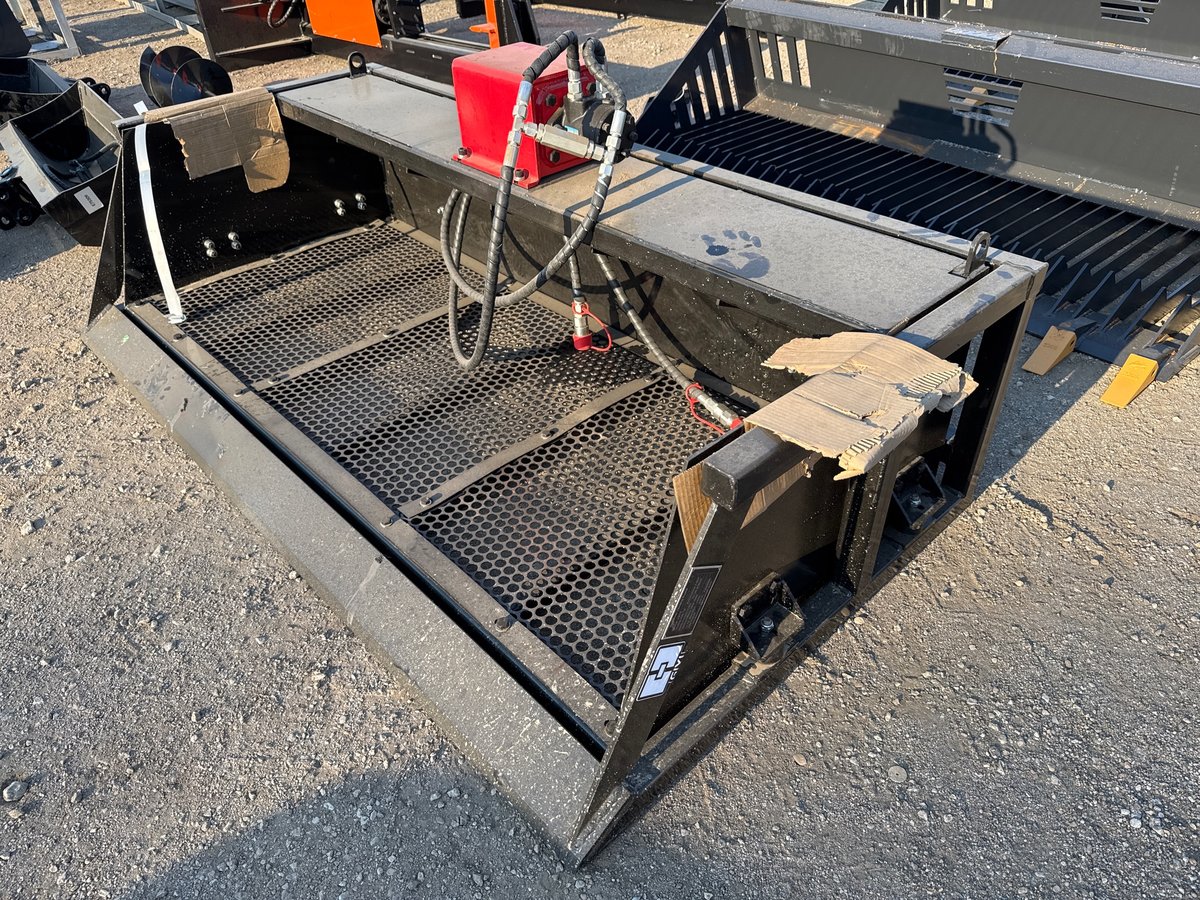 2026 GIYI GY-VB79 Skid steer Screening Bucket (Unused)