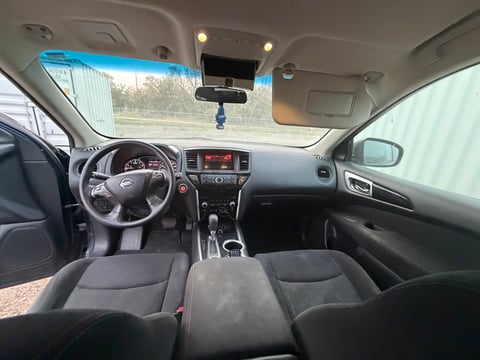 2013 Nissan Pathfinder 4WD SUV — photo 11