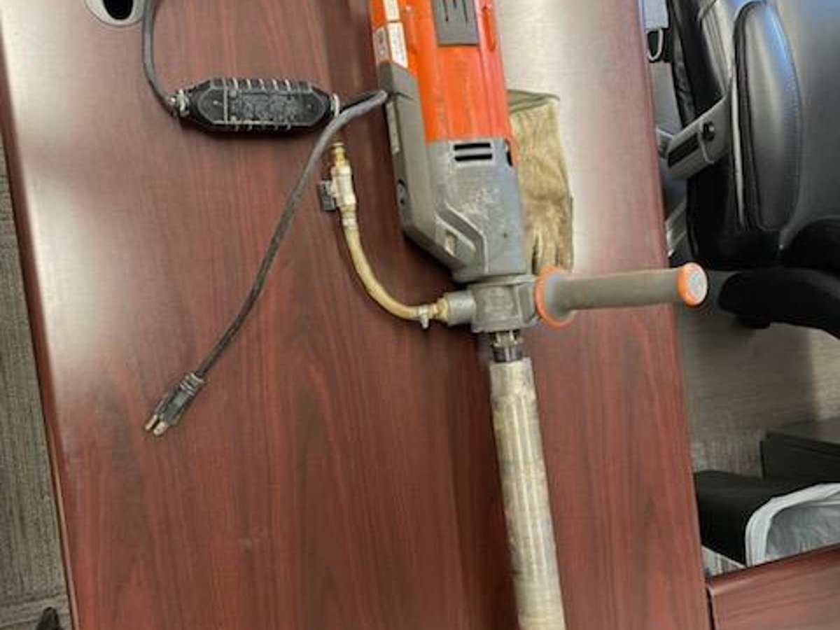 HUSQVARNA DM220 CONCRETE CORE DRILL