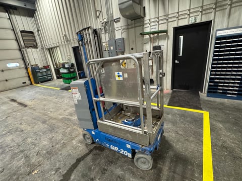 2019 Genie GR-20 Vertical Mast Lift  — photo 3
