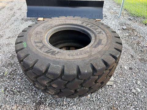Titan MXL 20.5R25 Wheel Loader Tire — photo 4