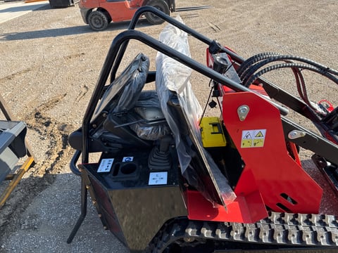 2026 SDLANCH SSL580 Ride-On Skid Steer Loader (Unused) — photo 10