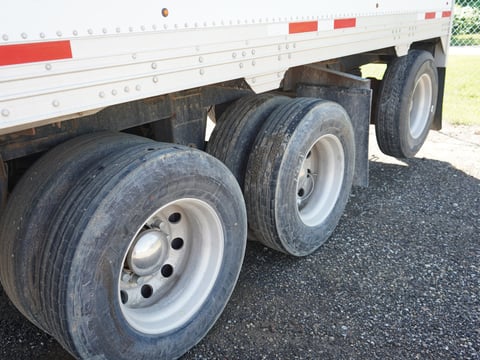 2022 Timpte 48ft x 96in Grain Hopper Trailer — photo 11