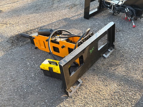 2026 Giyi Gy-P680 Skid Steer Breaker (Unused) — photo 2