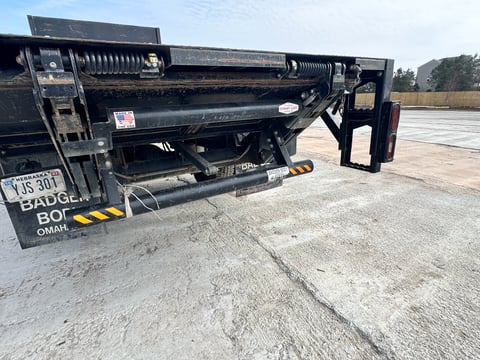 2023 Freightliner M2 106 17ft Flatbed Truck — photo 33