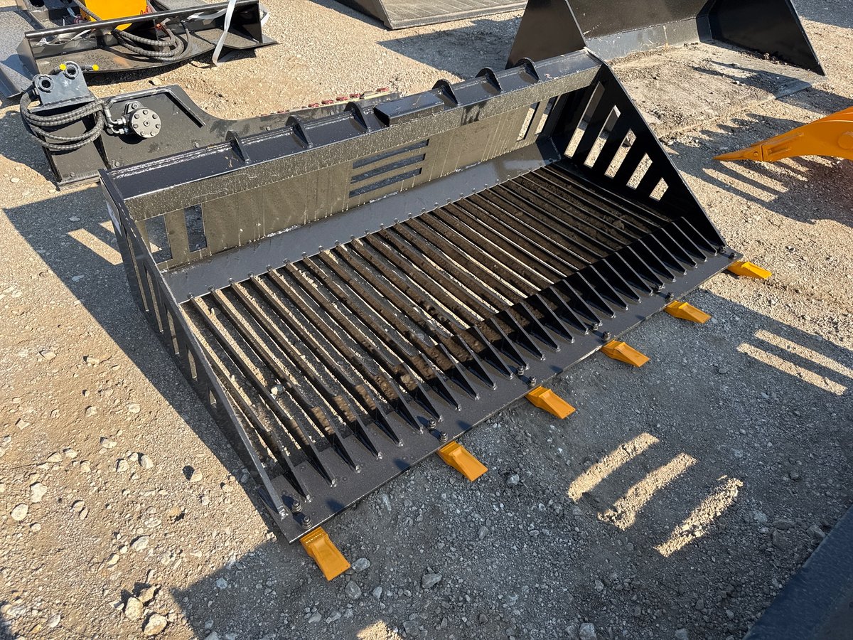 2026 GIYI GY-RB66 Skid Steer Rock Bucket (Unused)