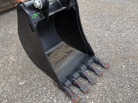 Unused Caterpillar 24in BHL Backhoe Bucket — photo 2