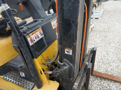 Inoperable - Yale GC030VX Forklift — photo 9
