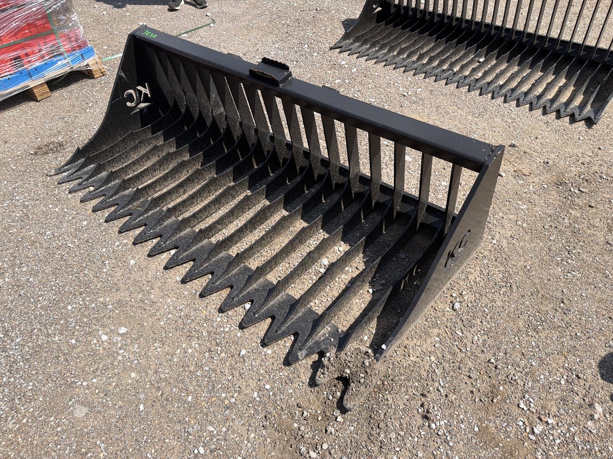 Kit Containers 76" Skid Steer Skeleton Bucket Low Side