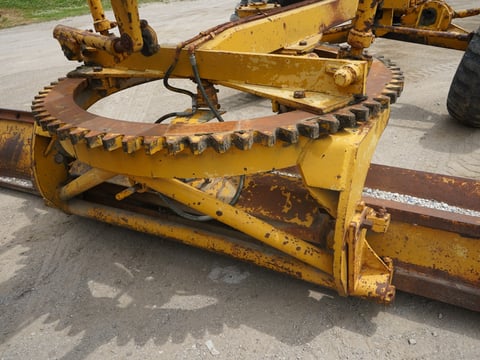 Allis Chalmers M100 Motor Grader — photo 21