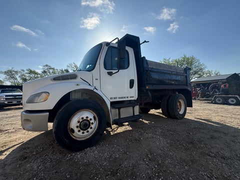 2007 Freightliner M2 106 S/A Dump Truck — photo 1