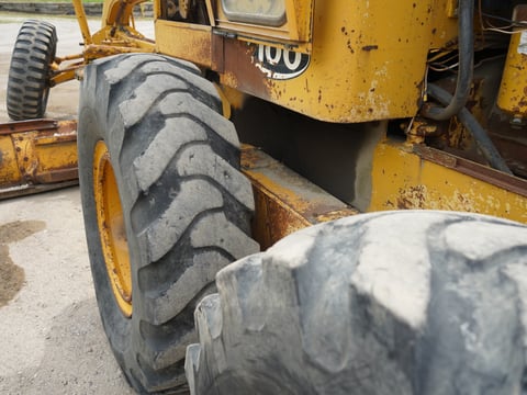 Allis Chalmers M100 Motor Grader — photo 12